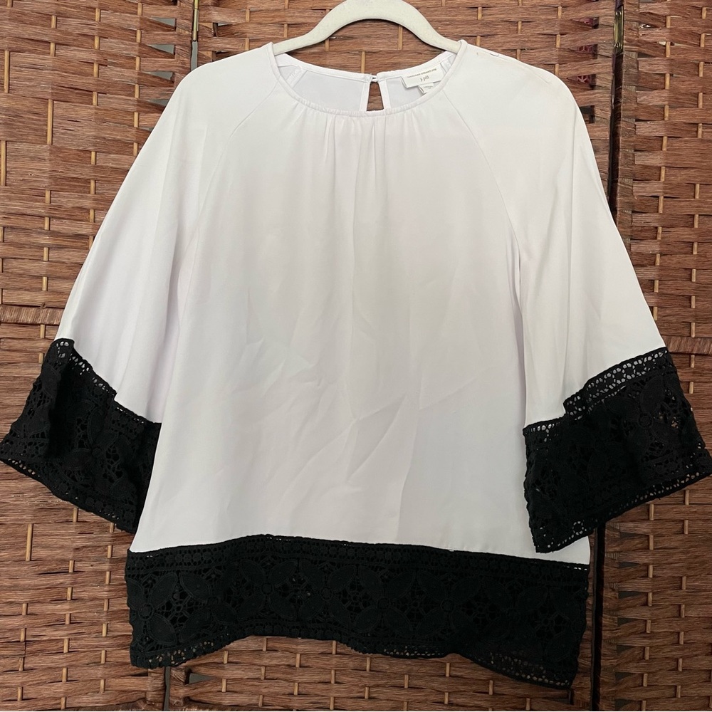 J.Jill Christian Siriano Blouse, White w/black Lace Trim, Size XS.